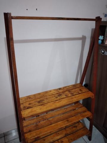Closet com sapateira em palete - Foto 4