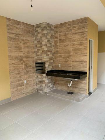 Casa nova 3 suítes plenas, sala com pé direito duplo, porcelanato, financia - Foto 15