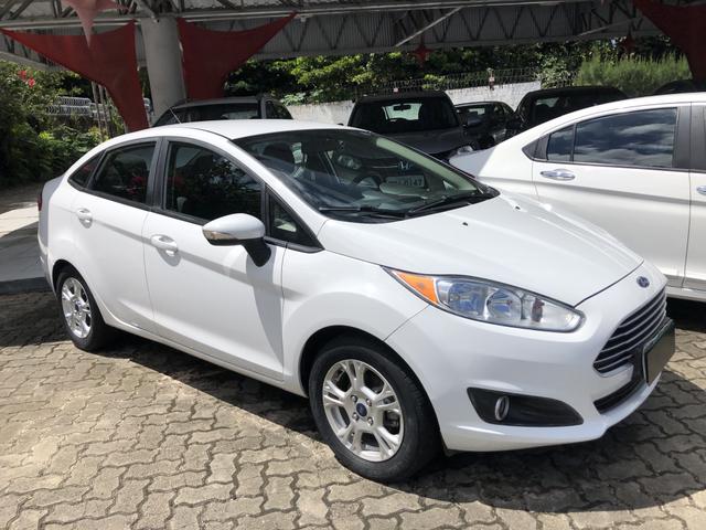 New fiesta sedan se 1.6 manual 2015/2015 - Foto 2