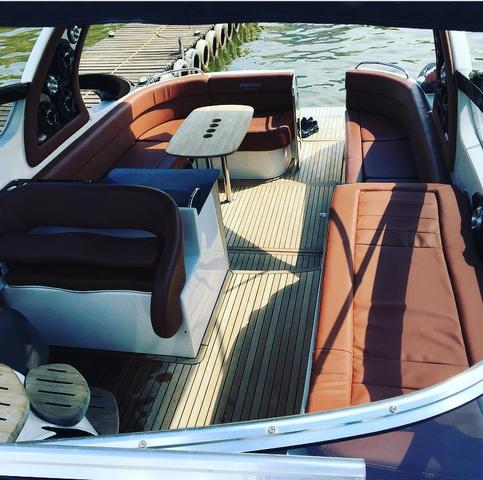 Lancha Triton 370 2014 260 horas completa - Foto 4