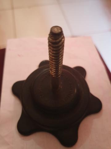 Tampa ford com parafuso pra travar estepe apenas 30,00