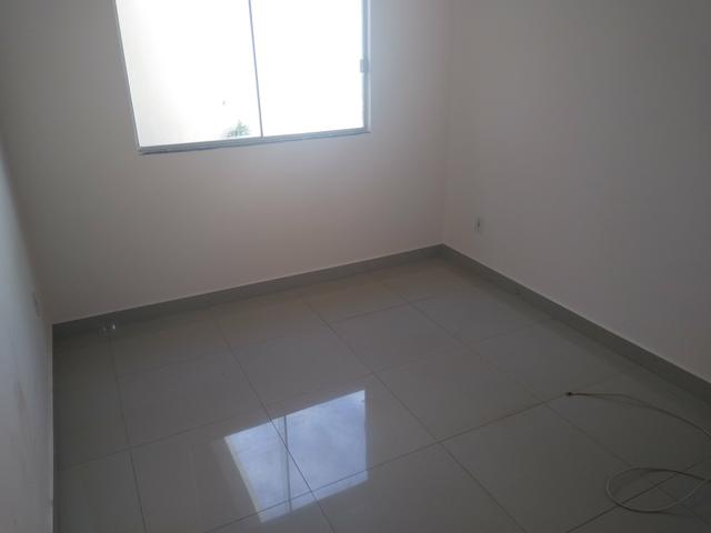 Casa com 3 quartos sendo 1 suíte, armários, prox a av t-7, financia - Foto 5