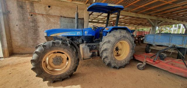 Trator New Holland 7630