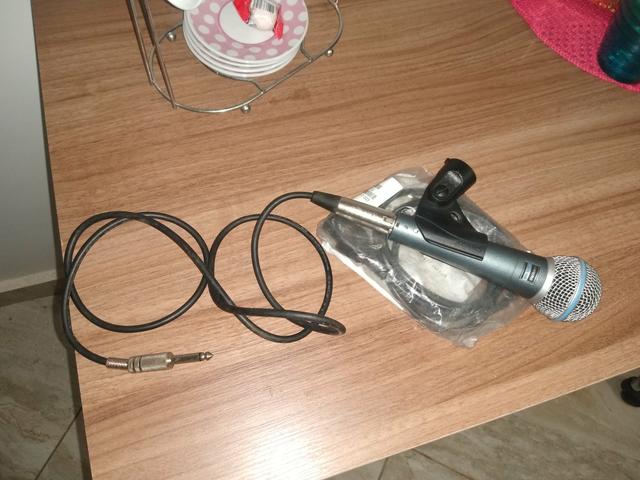Vendo microfone shure 58 a novinho sem detalhes quem vê compra - Foto 5
