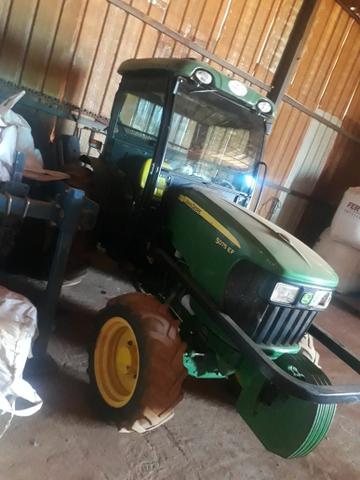 TRATOR JOHN DEERE 5075EF 2016 - Foto 2