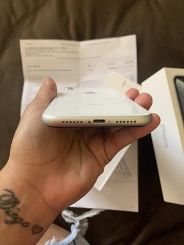 IPhone XR branco 64g c nota fiscal ac cartão !! - Foto 4