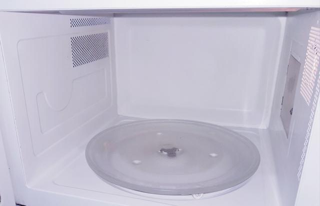 Microondas Electrolux 31 Litros/110 volts, ótimo estado de tudo!!! Perfeito !!! - Foto 3