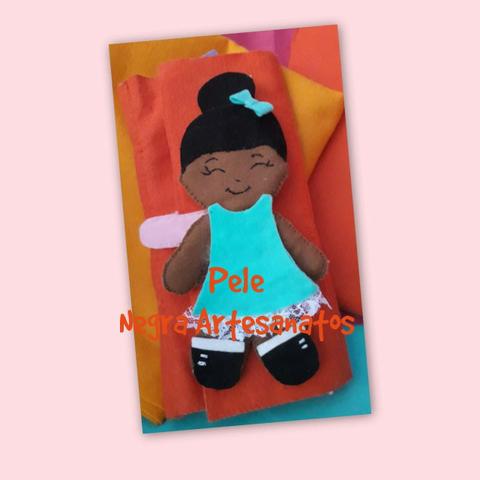 Boneca Ágila que troca de roupas - Foto 2