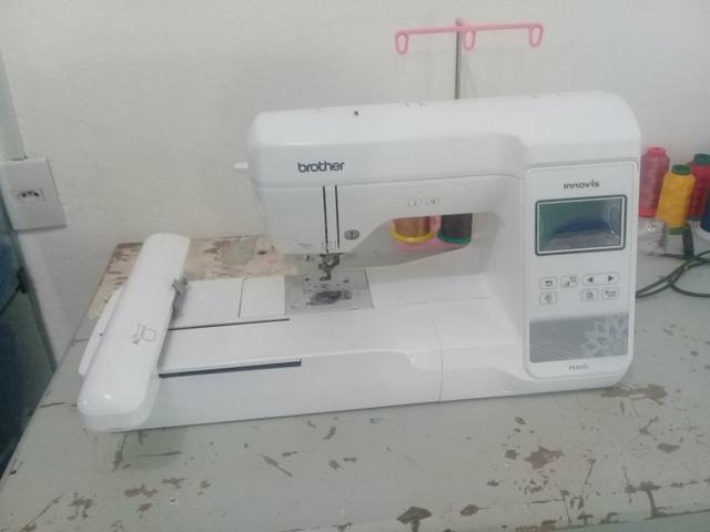 Vendo essas duas Bordadeiras