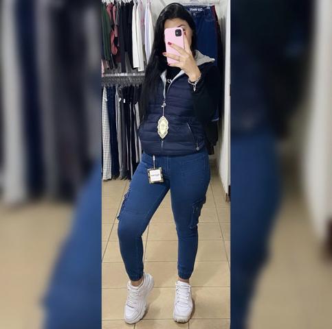 Colete com Capuz de Moletom Removível - Foto 4
