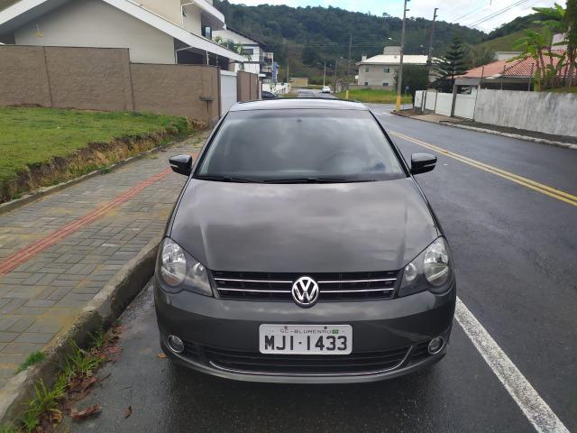 Volkswagen Polo Sedan 1.6 Comfortline 2013 - Foto 3