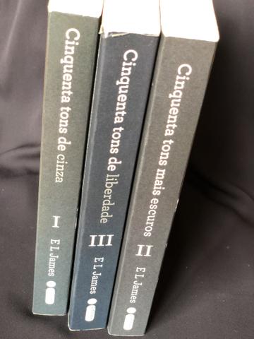 Livros trilogia cinquenta 50 tons de cinza - Foto 2