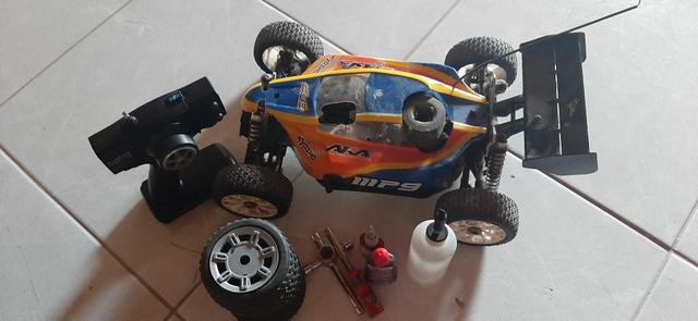 Automodelo a combustao kyosho