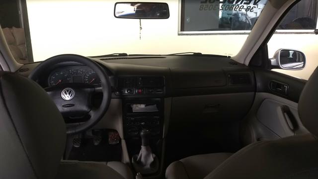 Golf 1.6 vendo ou troco por moto menor valor - Foto 4