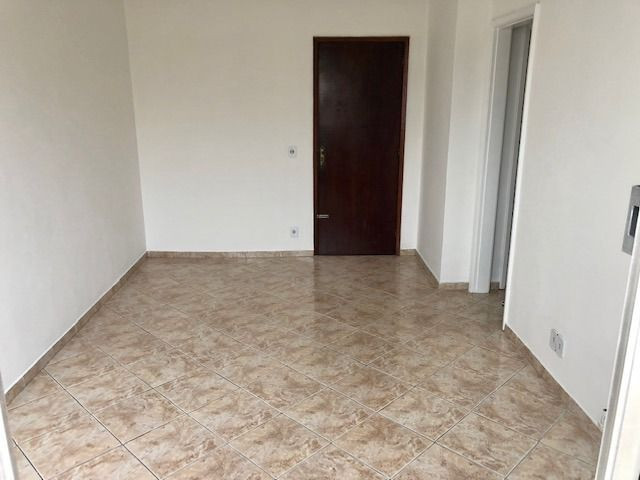 Alugo 2qts (Bairro Araujo) em Vista Alegre, com 2 quartos, Varanda, churrasq - Foto 4