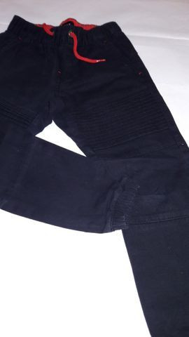 Calça Infantil Masculina Esporte - Marca DKNY - Preta tam 7 em excelente estado - Foto 3