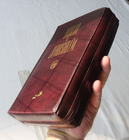 Livro Religioso - Bíblia de Jerusalém - Capa de Couro Com Zíper - 2001