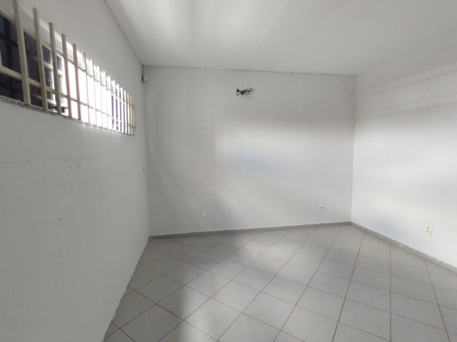 Aluguel de Sala Comercial 42m2 _  Av. ACM 913 - Pq Ipê