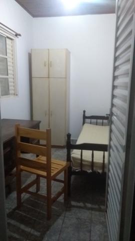 Quarto mobiliado