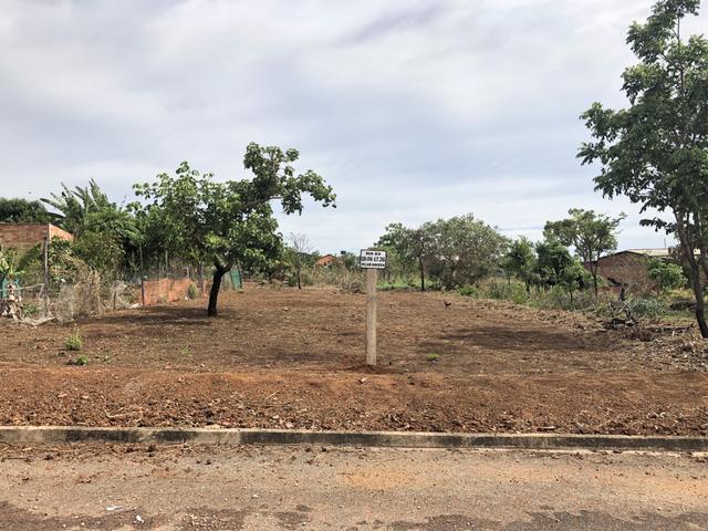 Vendo Lote, localizado no Setor Villar Baviera, município de Abadia de Goiás