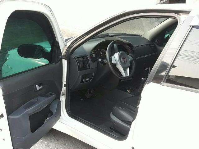 Siena HLX 1. 8 2007 vendo ou troco - Foto 5