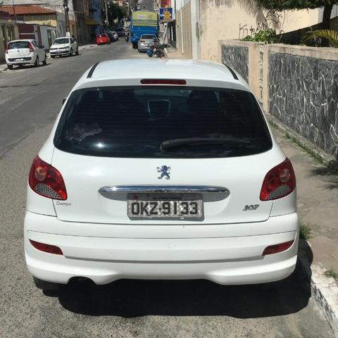 Peugeot 207 Hatch 1.4 Flex - Completo - Excelente estado - Foto 4
