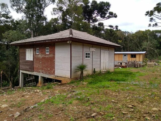 Casa com terreno grande - Foto 2