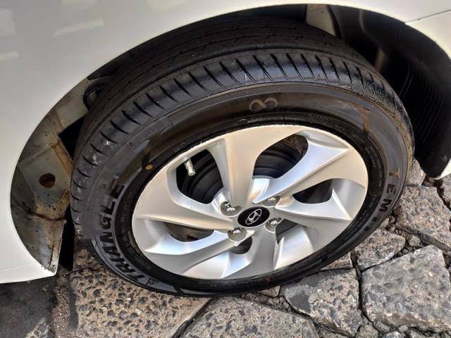 HYUNDAI HB20S 1.6A PREM - Foto 8