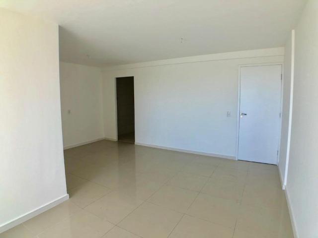 AP0645 Apartamento com 3 suítes e 3 vagas no Ed. Padre Joaquim Dourado - Foto 3