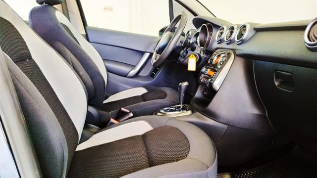 CITROEN C3 120A EXCLUSIVE - Foto 6