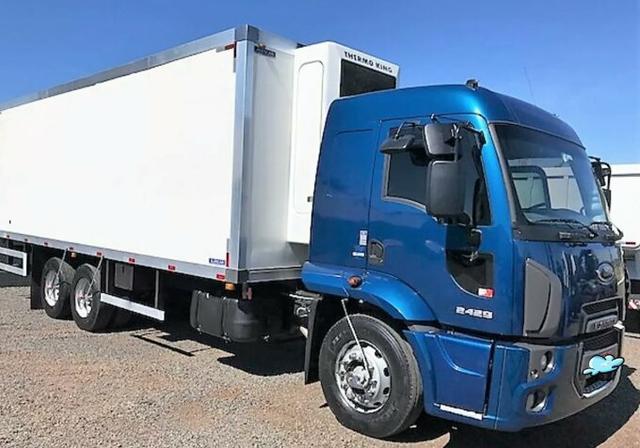 Ford Cargo 2429 Baú Refrigerado