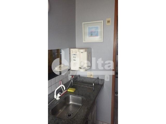 Apartamento para alugar com 3 dormitórios em Saraiva, Uberlândia cod:494116 - Foto 18