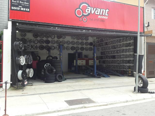 Pneu 205 55 15 Goodyear vw fox - Foto 2