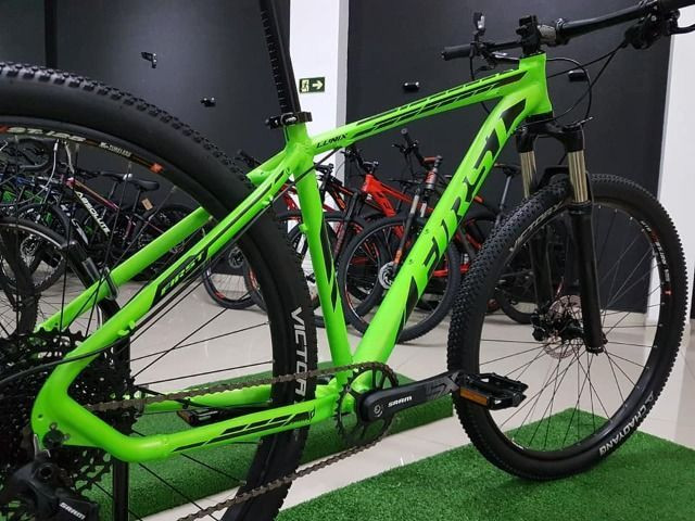 Bike aro 29 grupo sram 12v rockshok air