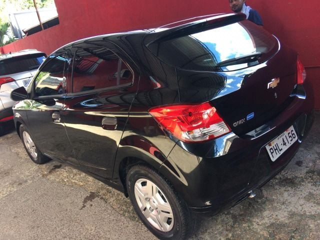 Onix Eco 1.0 R$33.500,00