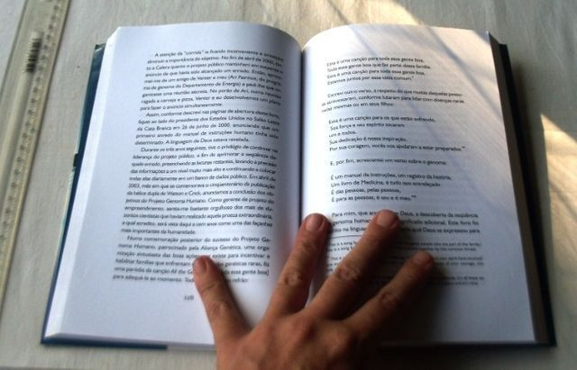 Livro Religioso - A Linguagem de Deus - Francis S. Collins - 2007 - Foto 5