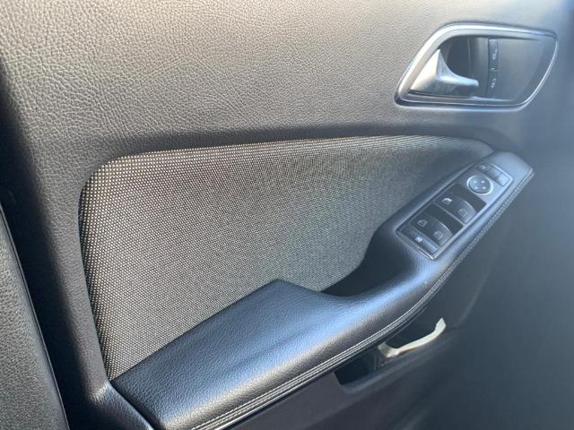 Mb Classe A 200 1.6 Turbo 2014 - Oportunidade - Impecável - Financia 100% - Leia - Foto 18