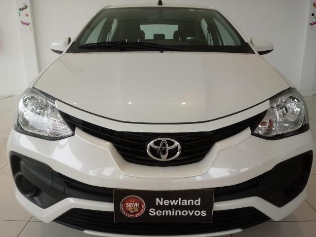 Toyota Etios Sedan X Manual 2018 - Foto 3