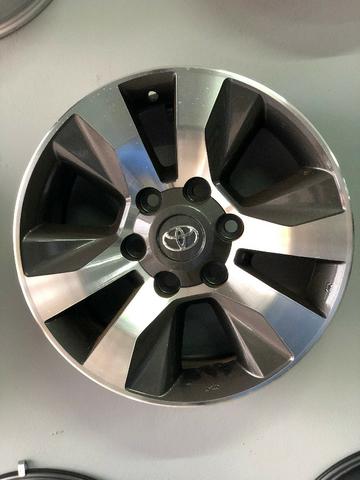 Rodas Aro 17 Toyota Hilux Original SRV Graphite Diamond - Foto 2