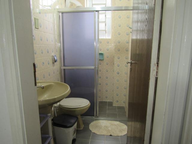 Apartamento central dois dormitórios - Foto 6
