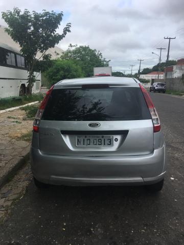 Ford Fiesta 10/10 Ar travas e alarme! - Foto 2