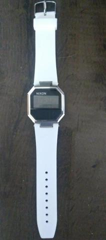 Relogio nixon digital usado