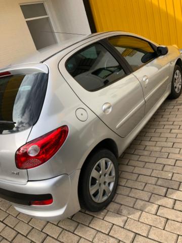 Peugeot 207XR 1.4, ano 2011, em excelente estado - Foto 8