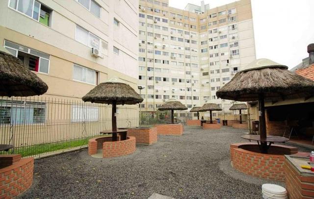 Vende Apto 2 Dormitórios com Garagem Coberta - Foto 10