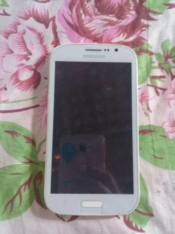 Vendo esse celular com defeito