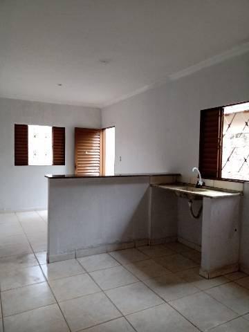 Aluga-se quitinete na Vila Alzira - Aparecida de Goiânia