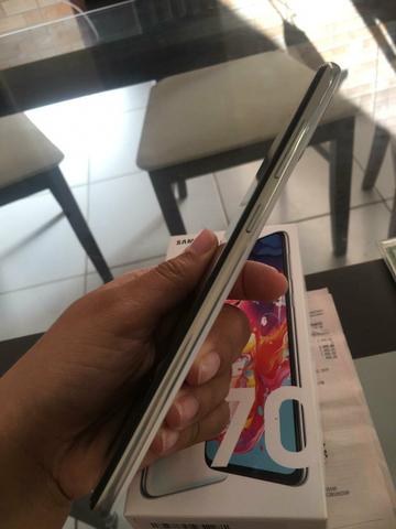 Samsung A70 com garantia, Impecável!! - Foto 4