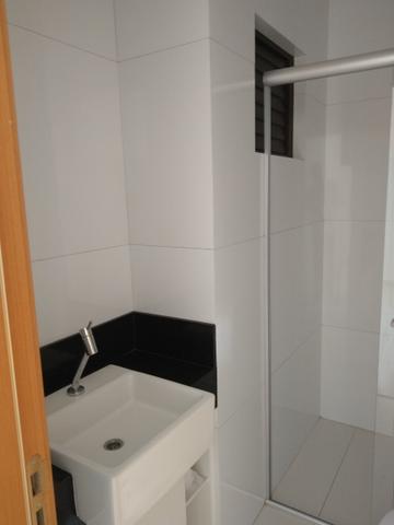 Excelência e luxo com 4 suítes + DCE, 3 vagas as margens do açude - Foto 19