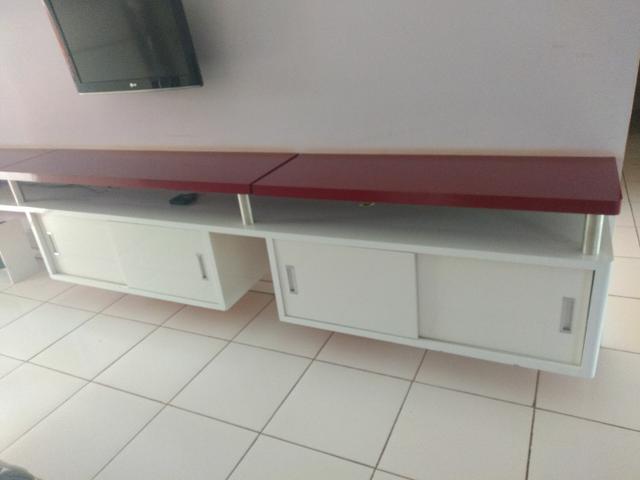 Balcão/armário em MDF e fórmica, medindo 4.30 mts de comprimento e 65cm de altura - Foto 3