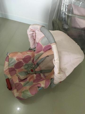 Carrinho de bebê e bebê conforto novos - Foto 5
